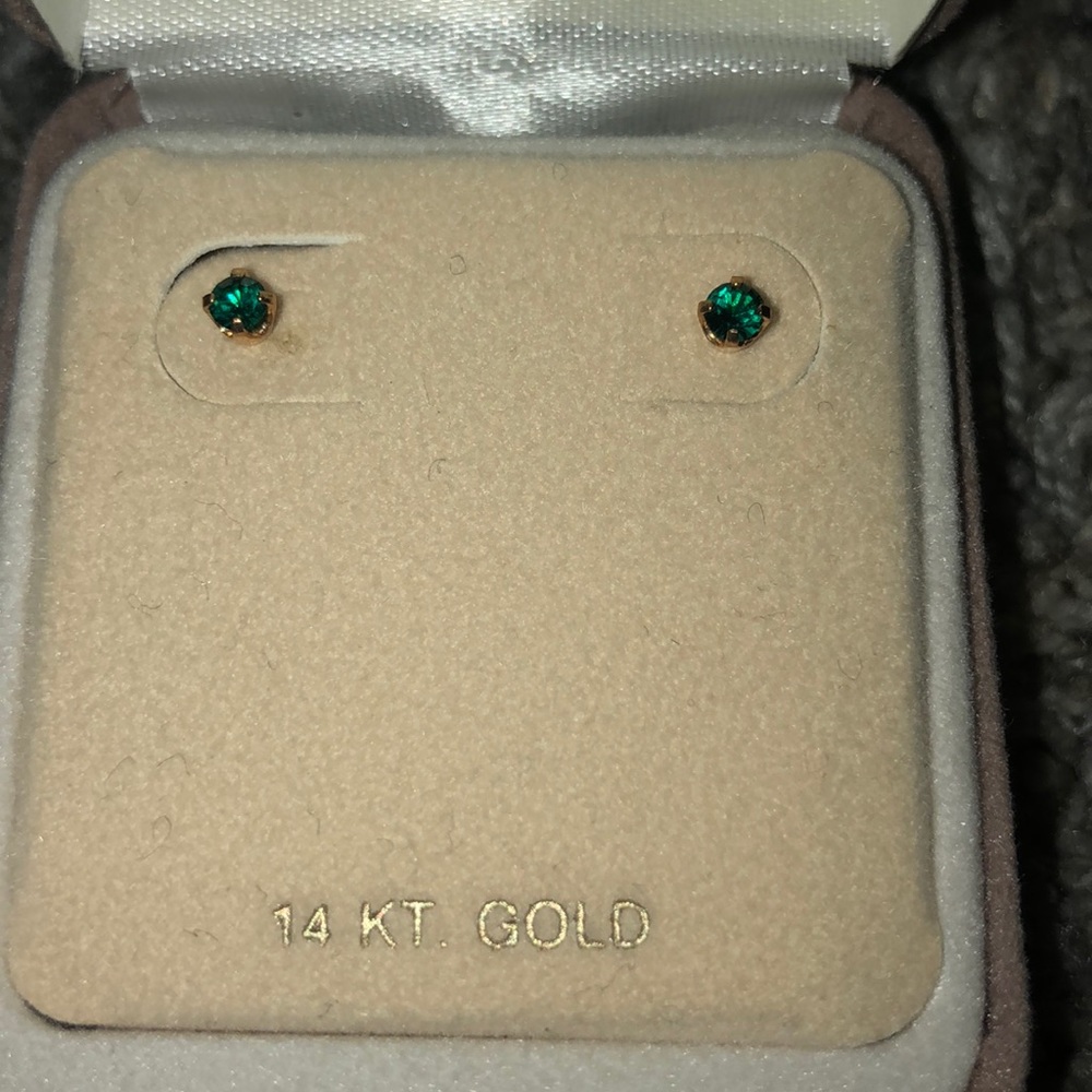 14 KT Gold GENUINE Emerald Earrings